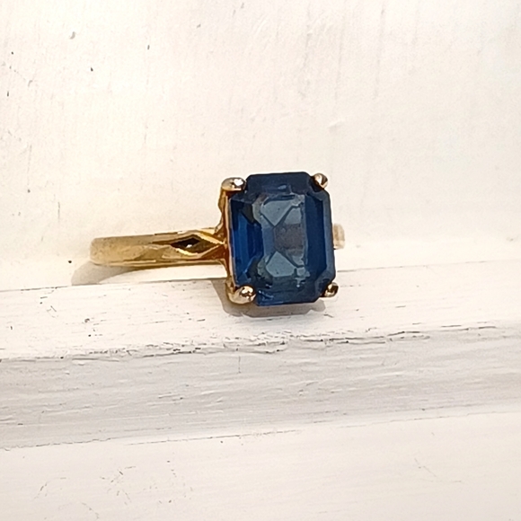 DAC Blue Sapphire and CZ Gold Ring - Picture 5 of 9